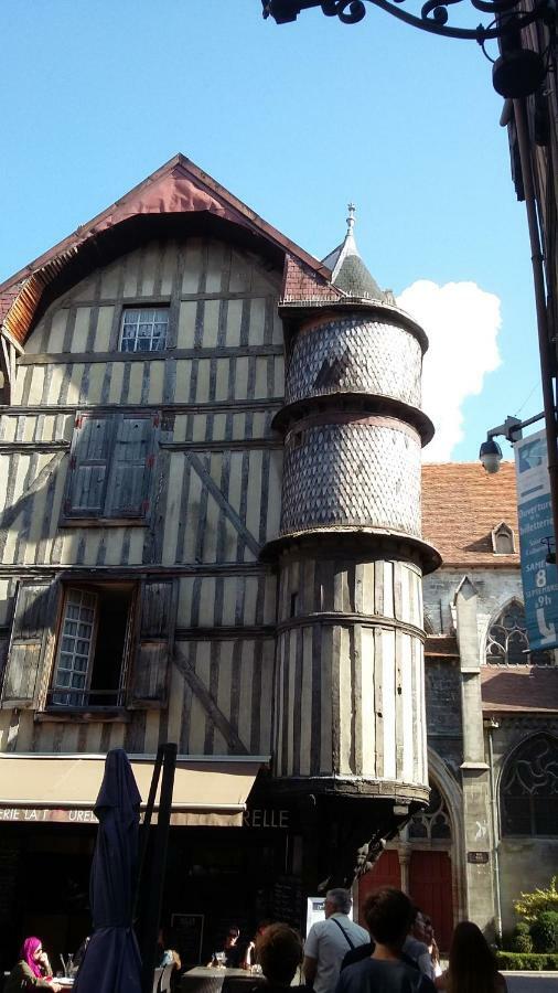 Les Tilleuls & Co Troyes Exterior foto